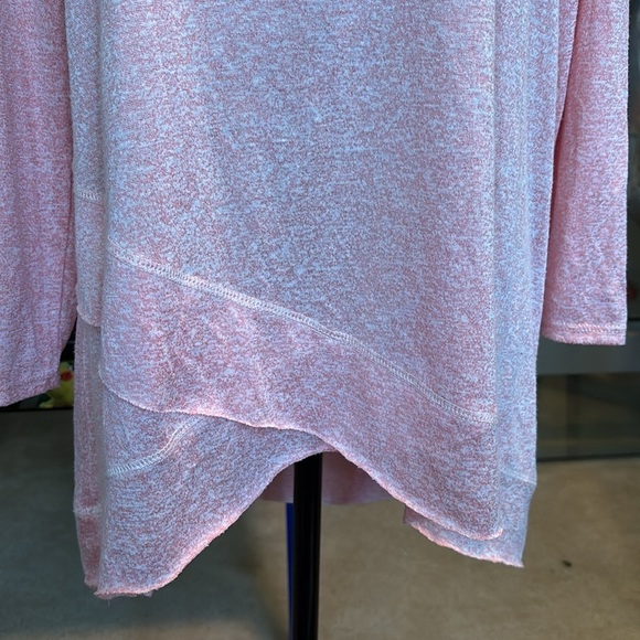 Easel crossover boho chic tunic in light Pink - Picture 2 of 7